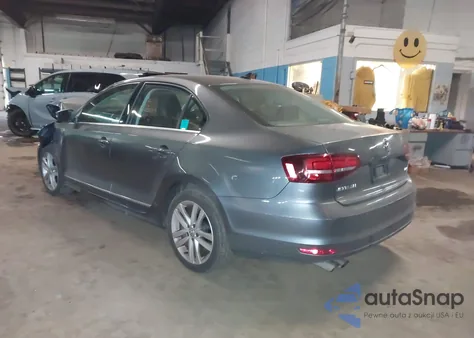2017 Volkswagen Jetta 1.8T Sel/1.8T Sel Premium z USA, uszkodzony, nr VIN 3VWL17AJ1HM394379